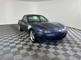2002 MAZDA MX-5 MIATA 