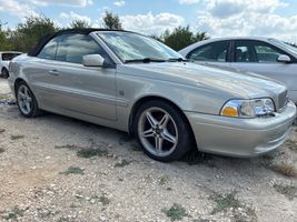 2002 VOLVO C70